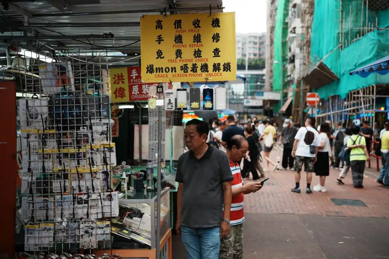 虚拟现实软件光盘在影视特效制作中的技术实现与工作流程解析